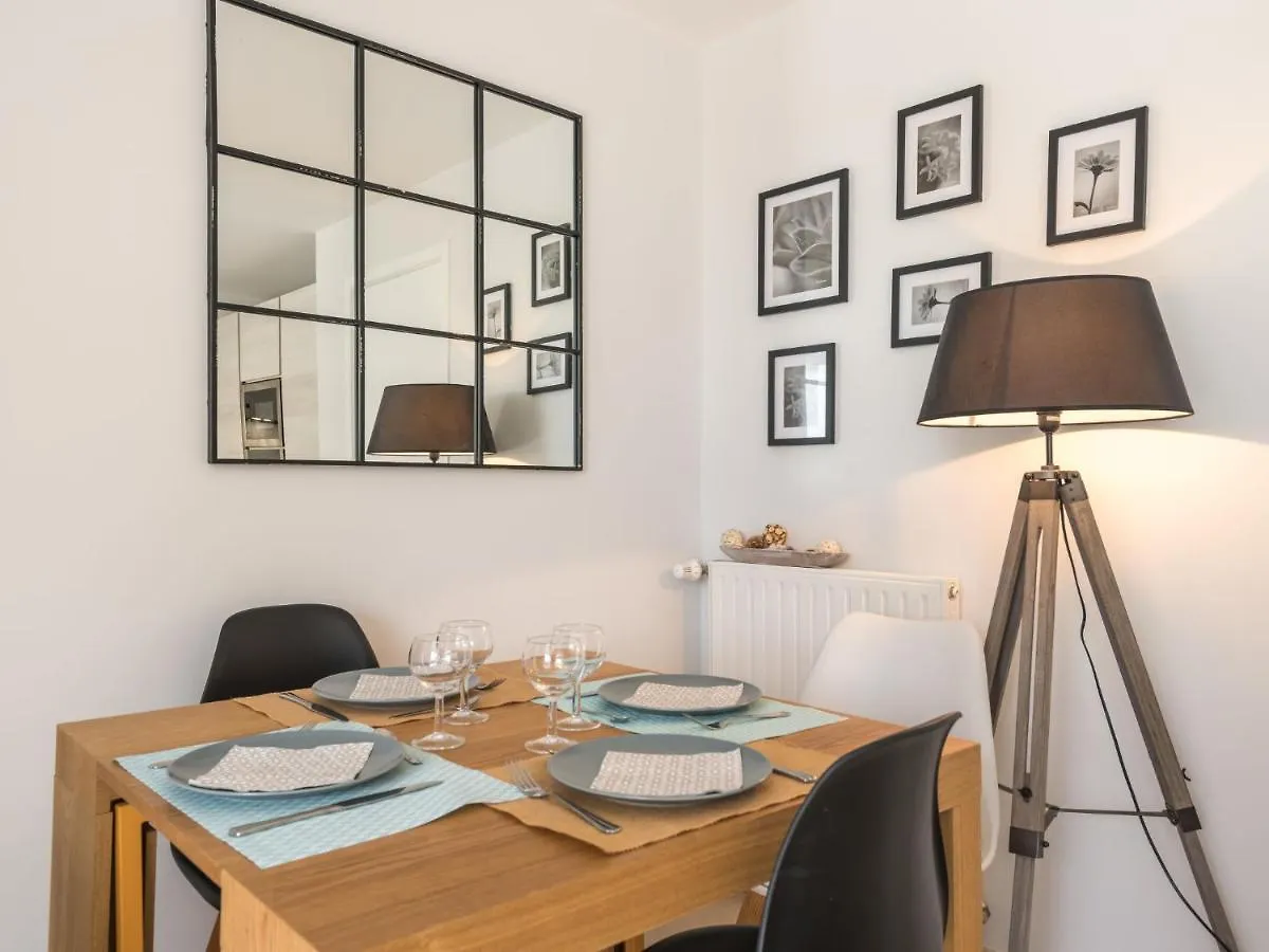 Apartment Les Terrasses De La Plage-2 By Interhome Quiberon