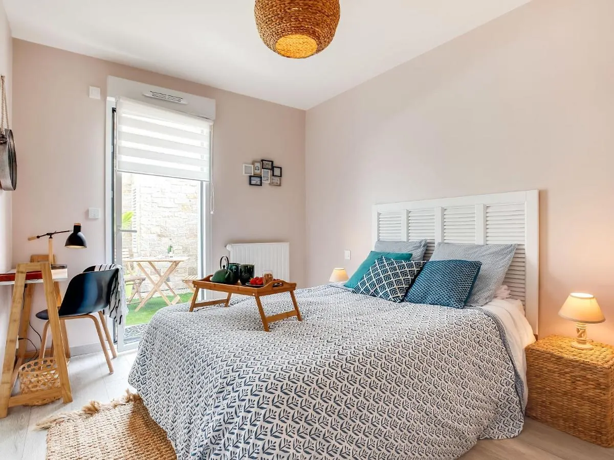 Apartment Les Terrasses De La Plage-2 By Interhome Quiberon